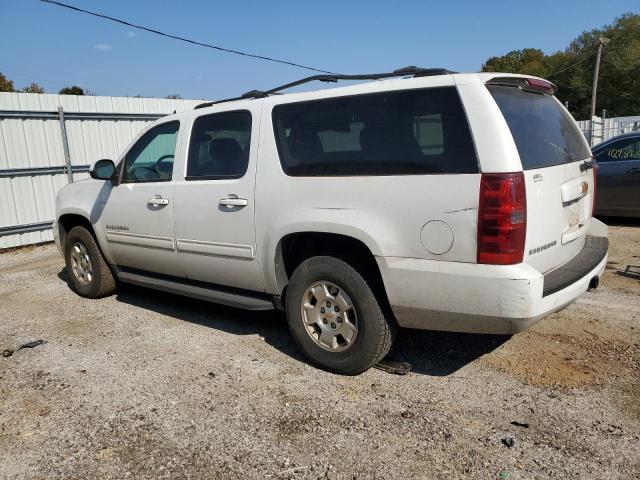 1GNSCJE06DR104063 - 2013 CHEVROLET SUBURBAN C1500 LT WHITE photo 2