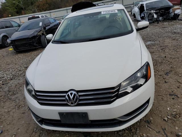 1VWBP7A34DC121802 - 2013 VOLKSWAGEN PASSAT SE WHITE photo 5