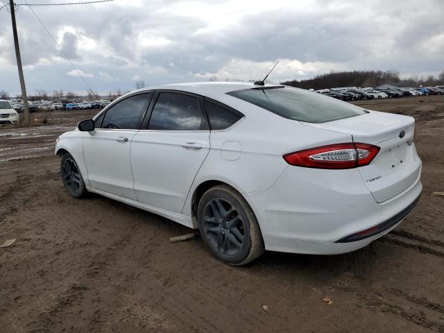 3FA6P0H75GR331793 - 2016 FORD FUSION SE WHITE photo 2