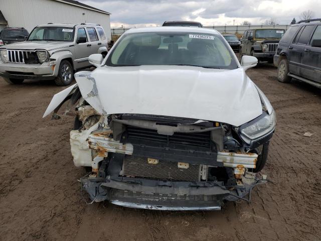 3FA6P0H75GR331793 - 2016 FORD FUSION SE WHITE photo 5