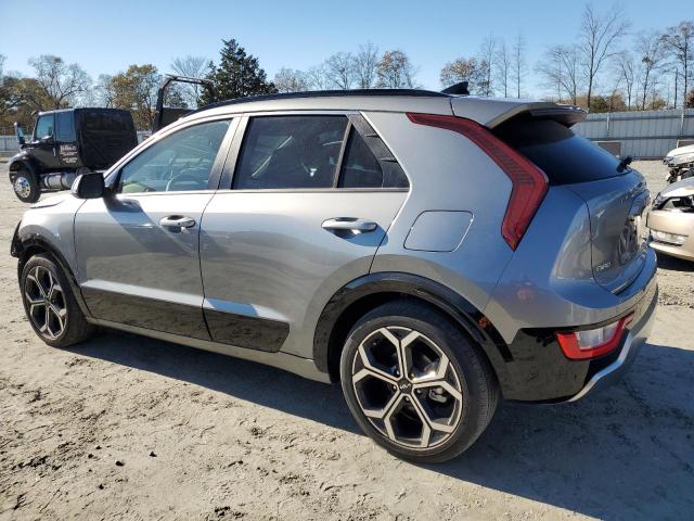 KNDCR3LE4P5061389 - 2023 KIA NIRO EX SILVER photo 2