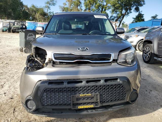 KNDJP3A52E7089712 - 2014 KIA SOUL + GRAY photo 5