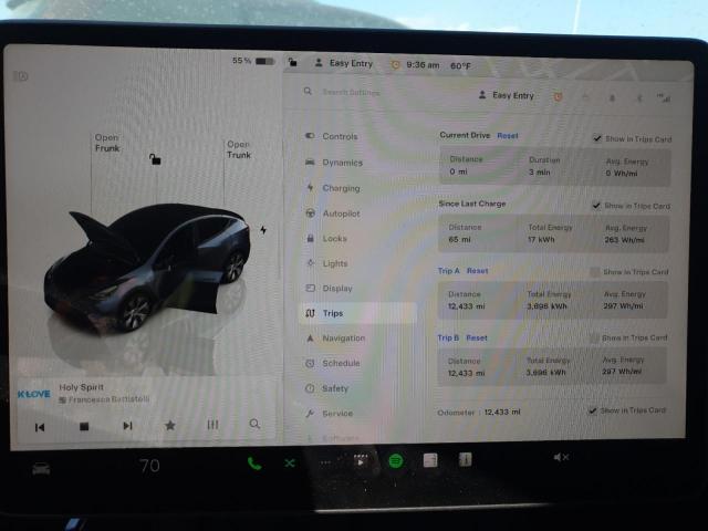 7SAYGAEEXRF986437 - 2024 TESLA MODEL Y GRAY photo 9