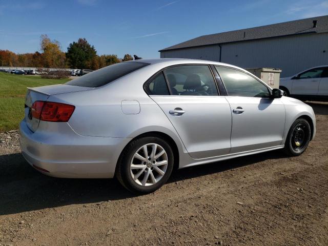 3VWD17AJ8EM330758 - 2014 VOLKSWAGEN JETTA SE SILVER photo 3