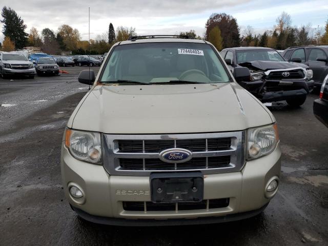 1FMCU9D76BKA34217 - 2011 FORD ESCAPE XLT BEIGE photo 5