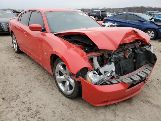2C3CDXCT8EH330430 - 2014 DODGE CHARGER R/T RED photo 4