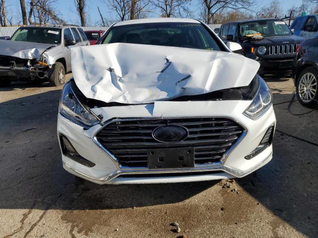 5NPE24AF2KH739130 - 2019 HYUNDAI SONATA SE WHITE photo 5