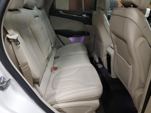 5LMCJ2D90HUL32452 - 2017 LINCOLN MKC SELECT 白色 照片 11