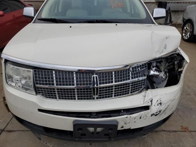 2LMDU68C38BJ32039 - 2008 LINCOLN MKX WHITE photo 12