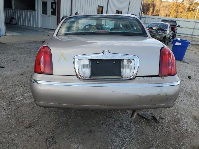 1LNHM81W0YY831001 - 2000 LINCOLN TOWN CAR EXECUTIVE GOLD photo 6
