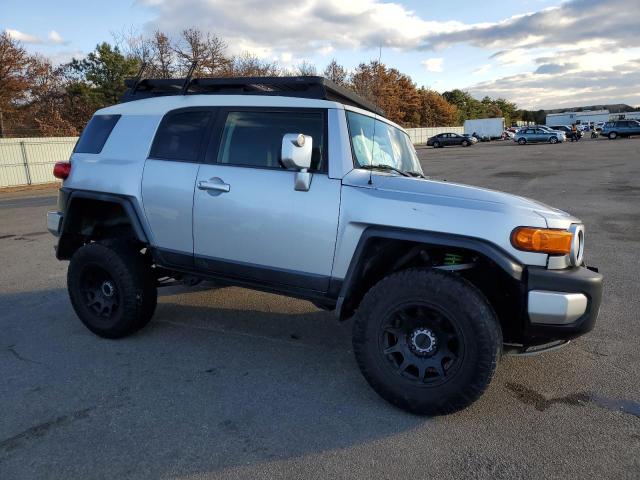 JTEBU11F98K046654 - 2008 TOYOTA FJ CRUISER TWO TONE photo 4