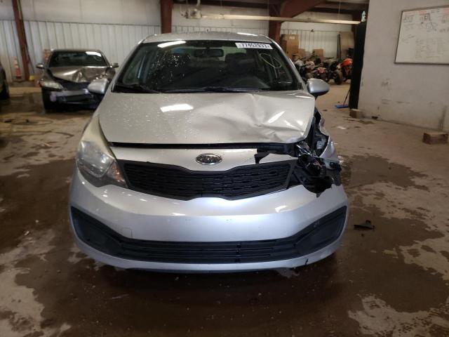 KNADM4A34D6109406 - 2013 KIA RIO LX SILVER photo 5