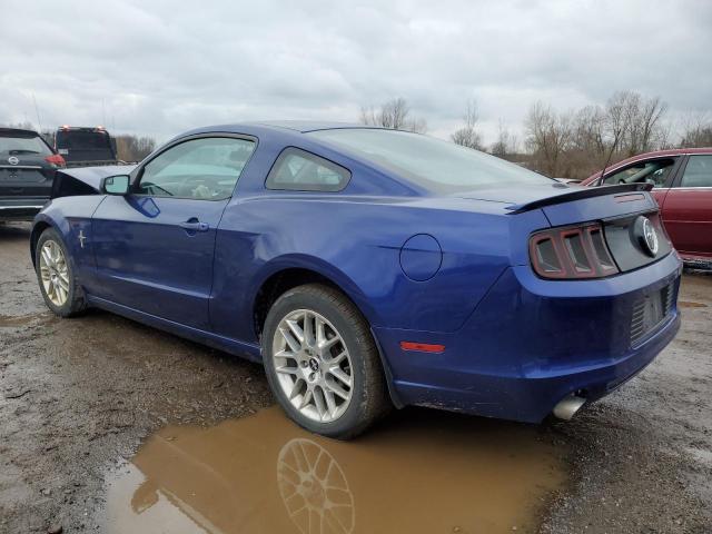 1ZVBP8AM5E5212159 - 2014 FORD MUSTANG BLUE photo 2