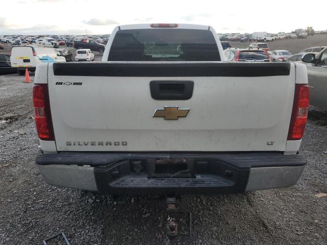 2GCEC19C471588628 - 2007 CHEVROLET SILVERADO C1500 WHITE photo 6