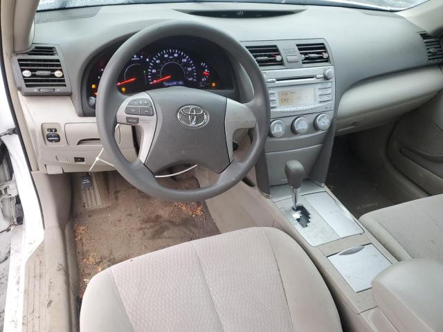 4T1BF3EKXBU745297 - 2011 TOYOTA CAMRY BASE WHITE photo 8