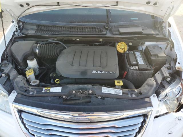 2C4RC1CG4FR521525 - 2015 CHRYSLER TOWN & COU TOURING L WHITE photo 12