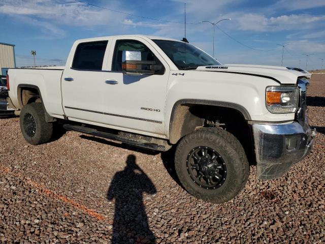 1GT12TEY3JF253214 - 2018 GMC SIERRA K2500 SLT WHITE photo 4