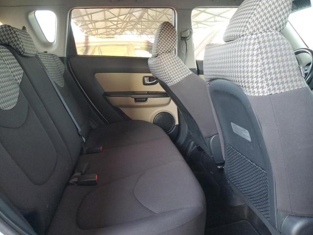 KNDJT2A60D7757164 - 2013 KIA SOUL + SILVER photo 10