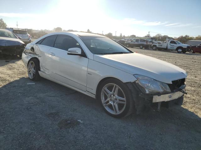 WDDKJ8JB1DF210443 - 2013 MERCEDES-BENZ E 350 4MATIC WHITE photo 4