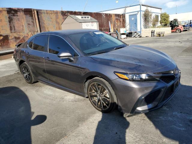 4T1G11AK7PU151966 - 2023 TOYOTA CAMRY SE NIGHT SHADE CHARCOAL photo 4