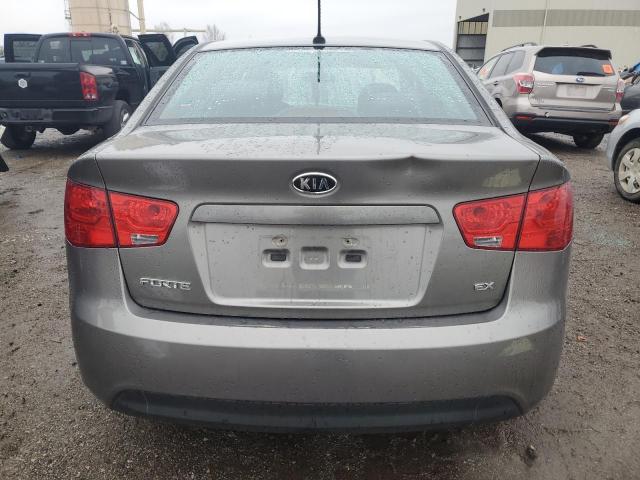 KNAFU4A26C5613623 - 2012 KIA FORTE EX GRAY photo 6