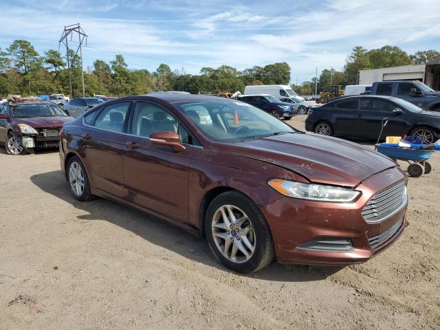 3FA6P0H76FR101839 - 2015 FORD FUSION SE BURGUNDY photo 4