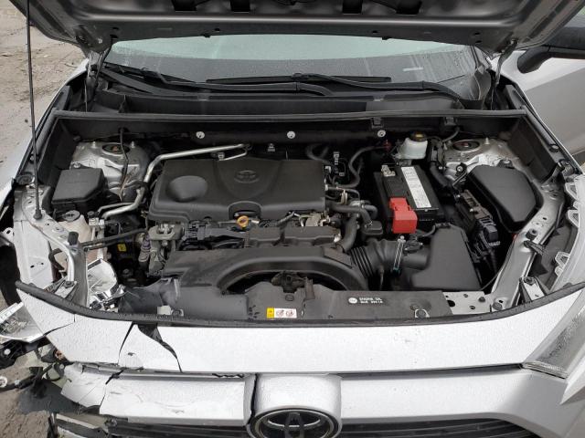 2T3H1RFV3KC020993 - 2019 TOYOTA RAV4 LE SILVER photo 11