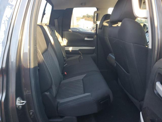 5TFUY5F10FX417173 - 2015 TOYOTA TUNDRA DOUBLE CAB SR/SR5 GRAY photo 10
