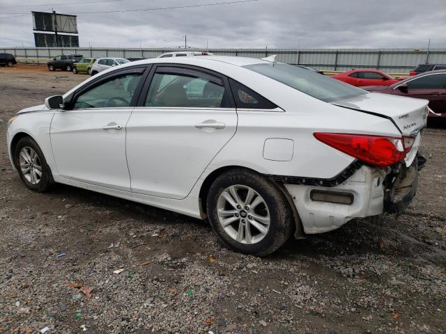 5NPEB4AC3DH635917 - 2013 HYUNDAI SONATA GLS WHITE photo 2