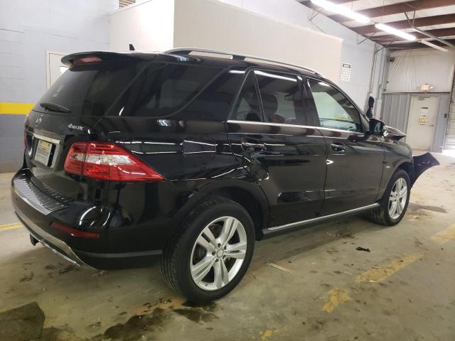 4JGDA5HB8CA029192 - 2012 MERCEDES-BENZ ML 350 4MATIC BLACK photo 3