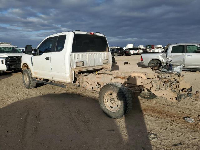 1FT7X2B68MED50833 - 2021 FORD F250 SUPER DUTY WHITE photo 2