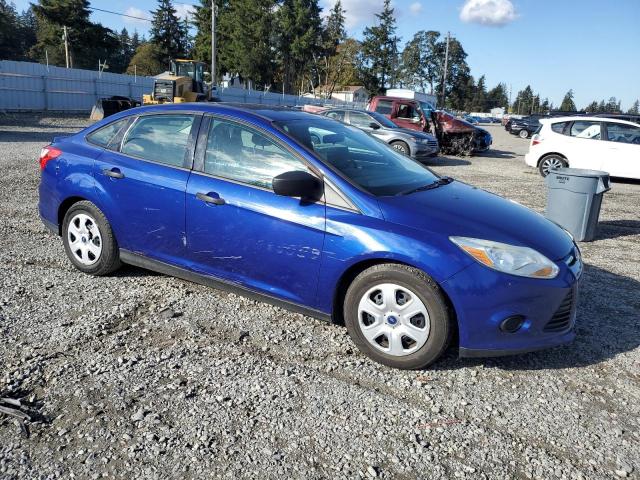 1FAHP3E23CL477878 - 2012 FORD FOCUS S BLUE photo 4