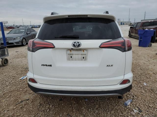 2T3WFREV2HW330697 - 2017 TOYOTA RAV4 XLE WHITE photo 6