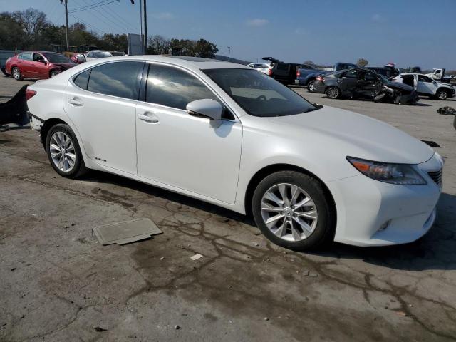 JTHBW1GG0D2023464 - 2013 LEXUS ES 300H WHITE photo 4