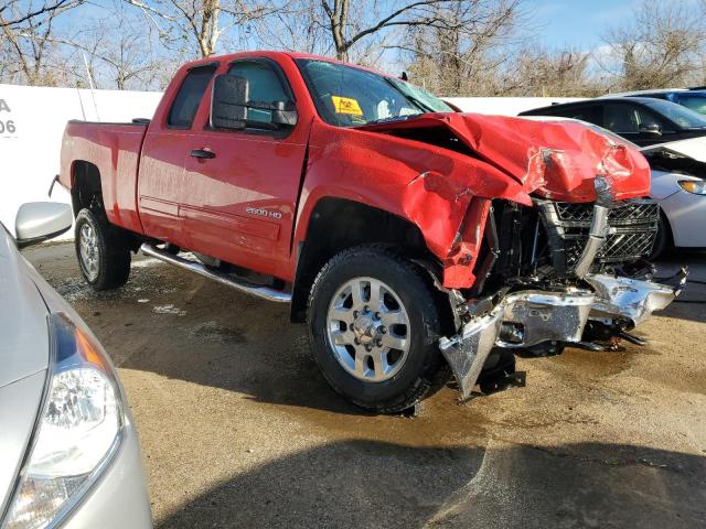 1GC2KXCG2BZ382809 - 2011 CHEVROLET SILVERADO K2500 HEAVY DUTY LT RED photo 4