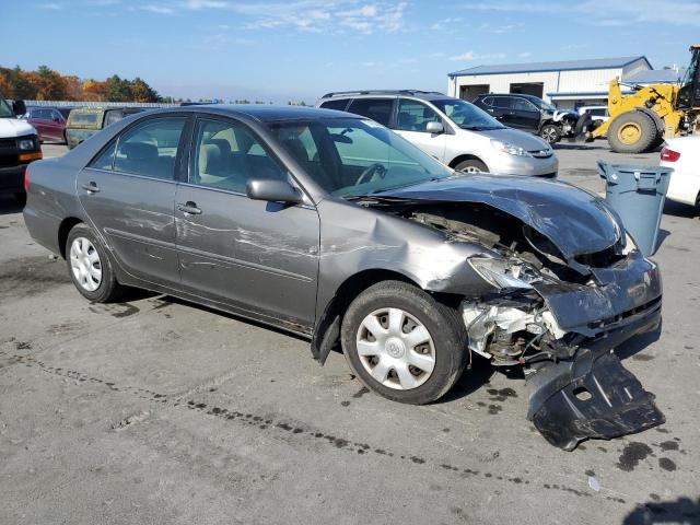 4T1BE32K92U607175 - 2002 TOYOTA CAMRY LE GRAY photo 4