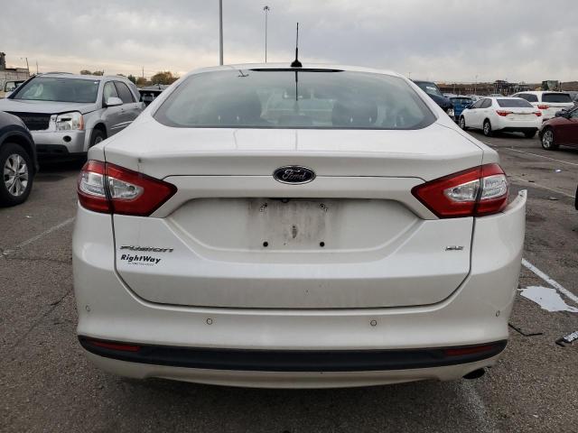 3FA6P0H70GR201193 - 2016 FORD FUSION SE WHITE photo 6