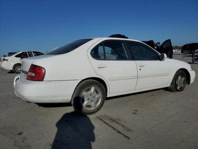 1N4DL01D3YC107778 - 2000 NISSAN ALTIMA XE WHITE photo 3