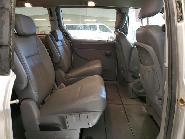 2A4GP54L77R259798 - 2007 CHRYSLER TOWN & COU TOURING SILVER photo 11