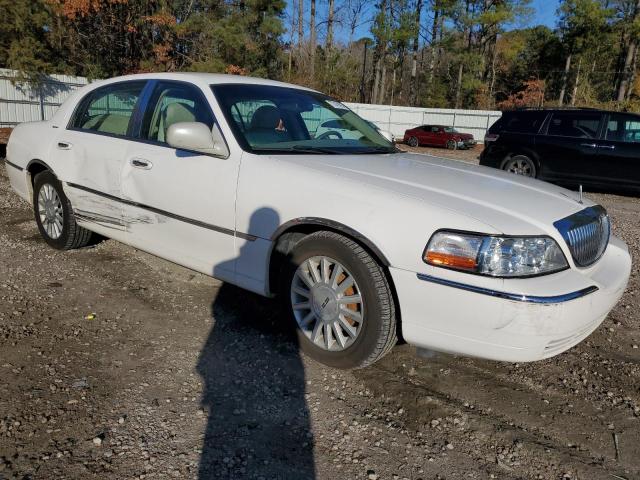 1LNHM81W94Y686728 - 2004 LINCOLN TOWN CAR EXECUTIVE WHITE photo 4