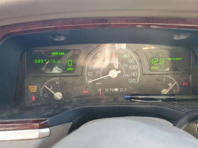 1LNHM81W94Y686728 - 2004 LINCOLN TOWN CAR EXECUTIVE WHITE photo 9