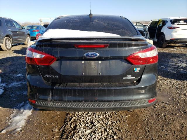 1FAHP3F2XCL479108 - 2012 FORD FOCUS SE BLACK photo 6