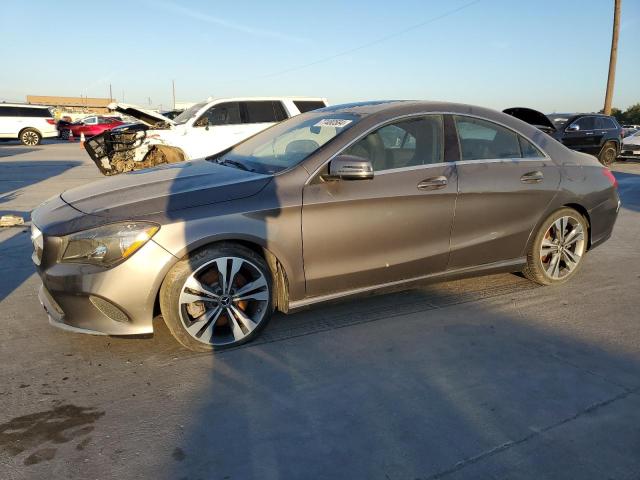 WDDSJ4EB8JN527222 - 2018 MERCEDES-BENZ CLA 250 ნაცრისფერი ფოტო 1