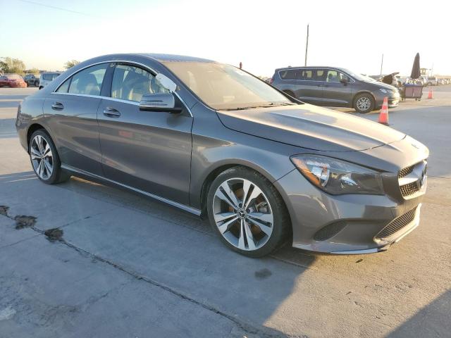 WDDSJ4EB8JN527222 - 2018 MERCEDES-BENZ CLA 250 ნაცრისფერი ფოტო 4