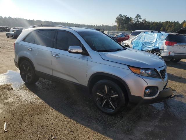 5XYKU4A61CG250045 - 2012 KIA SORENTO EX SILVER photo 4