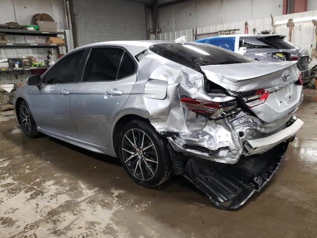 4T1G11AK3PU807709 - 2023 TOYOTA CAMRY SE NIGHT SHADE SILVER photo 2