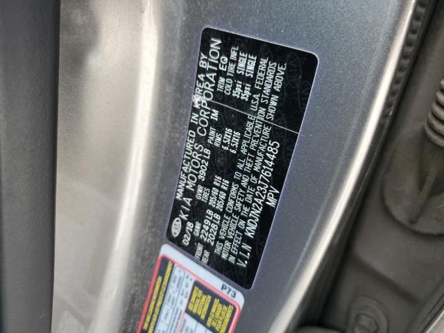 KNDJN2A23J7614485 - 2018 KIA SOUL GRAY photo 13