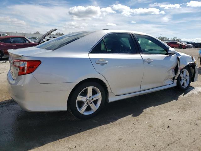 4T1BF1FK4DU273961 - 2013 TOYOTA CAMRY L SILVER photo 3