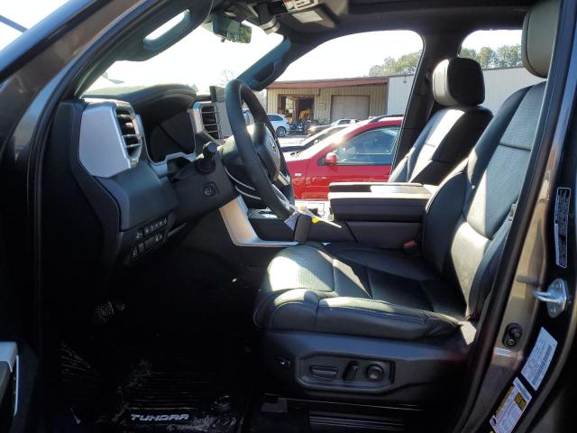 5TFNA5DB2PX112358 - 2023 TOYOTA TUNDRA CREWMAX PLATINUM Grau Foto 7