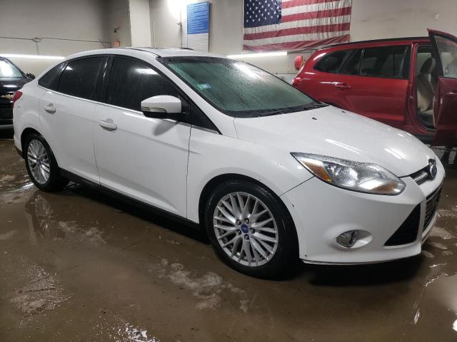 1FAHP3H27CL342012 - 2012 FORD FOCUS SEL WHITE photo 4